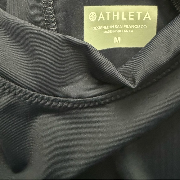 North Point RashGuard - Picture 7 of 10